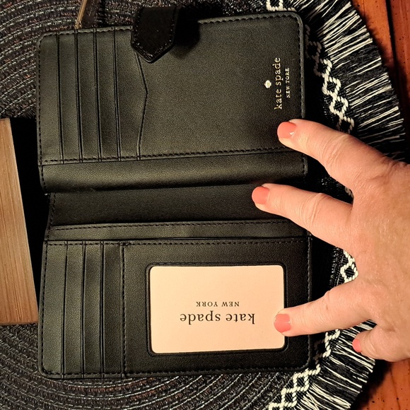 Kate Spade - Picture 2 of 3